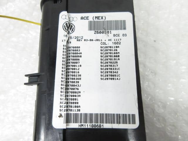 Fuse Box VOLKSWAGEN The Beetle 2012 DBA-16CBZ Z600S01 — photo 6