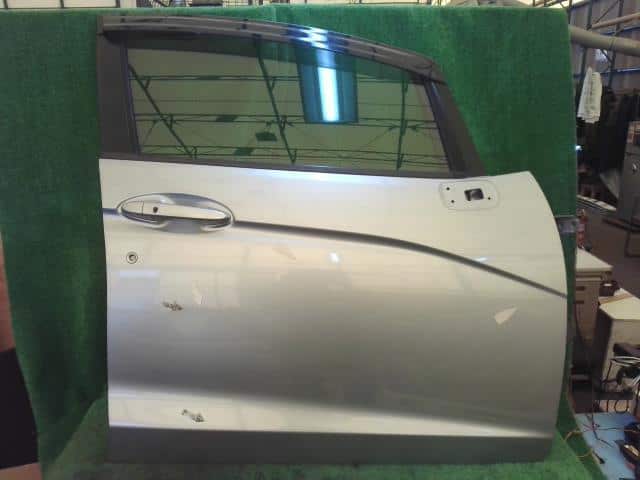 Front Right Door Assembly HONDA 2016 DAA-GP7 — photo 1