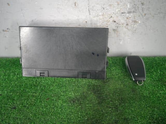 Engine Control Unit SUBARU Forester 2018 DBA-SJ5 88281SG180 — photo 2