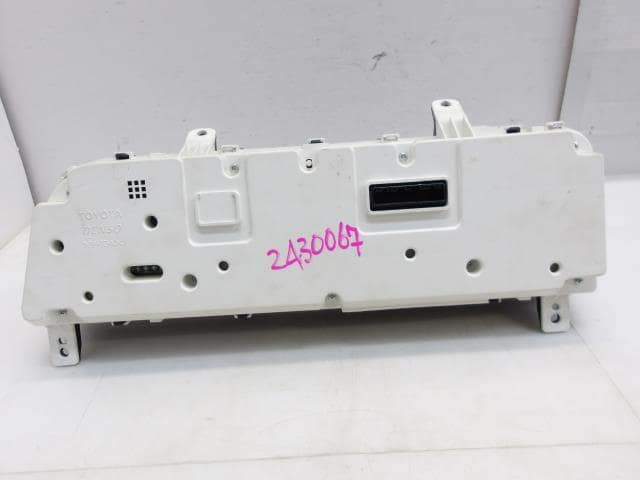 Speedometer TOYOTA Comfort 2013 DBA-TSS11 — photo 2