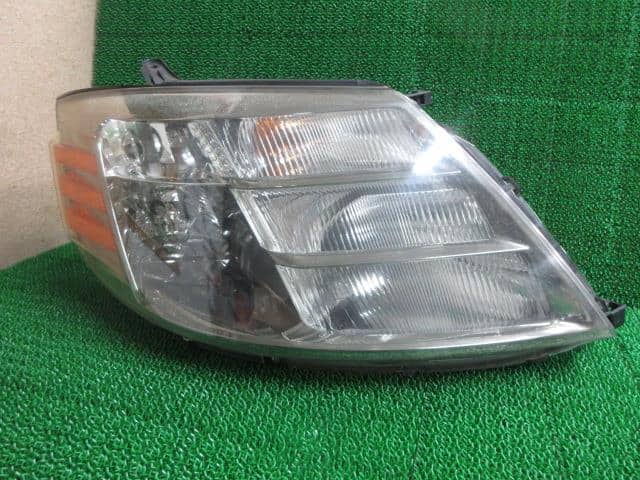 Right Headlight TOYOTA Alphard 2005 CAA-ATH10 — photo 1