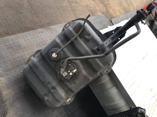 Fuel Tank DAIHATSU Hijet 2015 EBD-S500P — photo 1