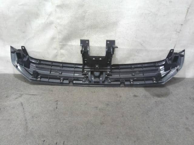 Radiator Grille HONDA Step Wagon 2010 DBA-RK1 — photo 7