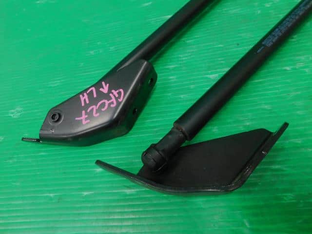 Tail Gate Damper NISSAN Serena 2019 DAA-GFC27 — photo 3