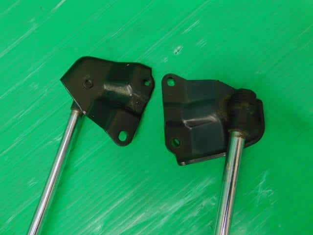 Tail Gate Damper NISSAN Serena 2019 DAA-GFC27 — photo 2