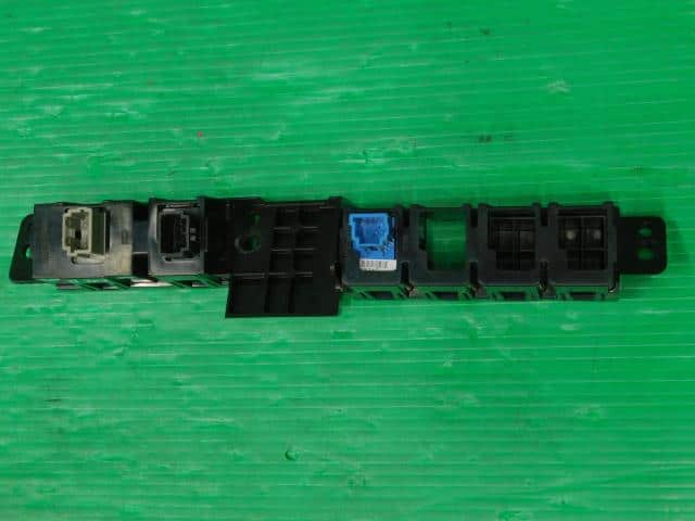 Switch NISSAN Serena 2019 DAA-GFC27 — photo 2