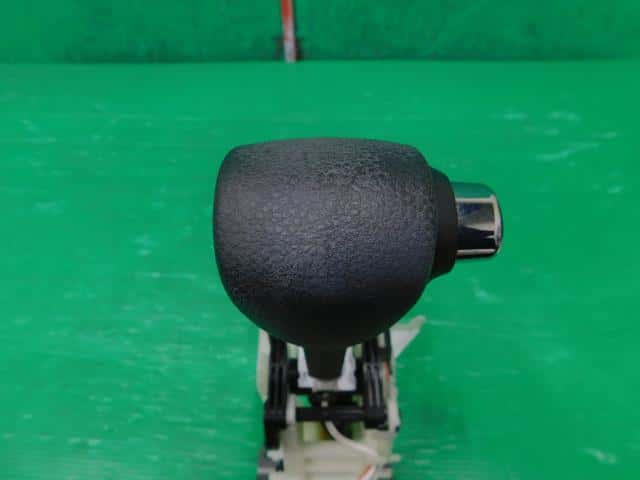 Shift Lever NISSAN Serena 2019 DAA-GFC27 — photo 4