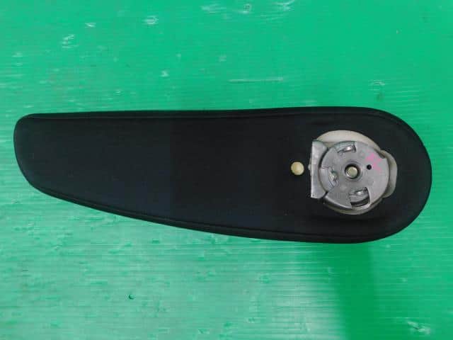 Armrest NISSAN Serena 2019 DAA-GFC27 — photo 2