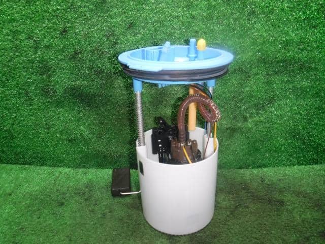 Fuel Pump VOLKSWAGEN Golf 2009 ABA-1KCAX 1K0 919 051 CL — photo 2