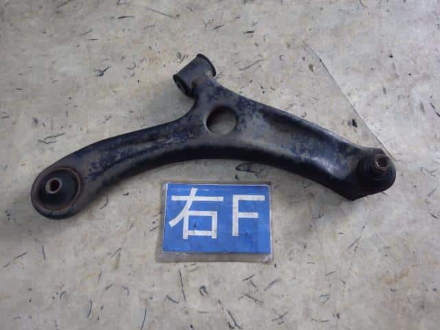 Front Right Lower Control Arm SUZUKI MR Wagon 2012 DBA-MF33S 4520185K10 — photo 1