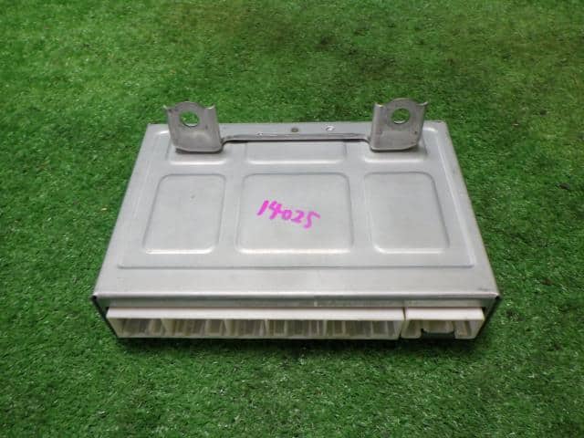Control Unit TOYOTA Crown Majesta 2003 GH-UZS173 — photo 2