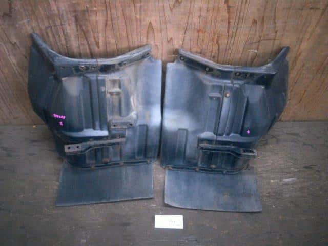 Front Right Mud Guard Mitsubishi Fuso 1999 KK-FD50AB — photo 1