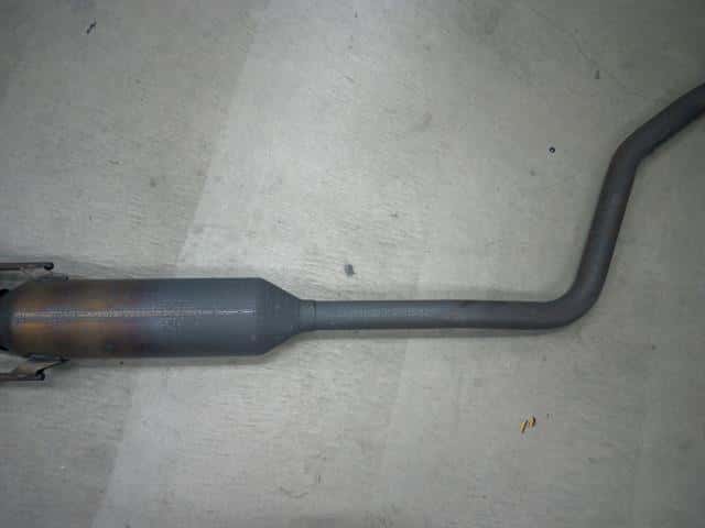 Exhaust Center Muffler NISSAN Note 2013 DBA-E12 — photo 3