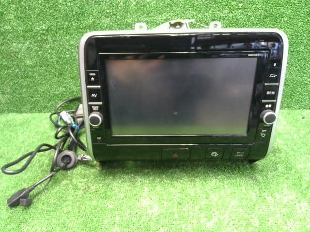 Car Navigation NISSAN Serena 2016 DAA-GC27 — photo 1