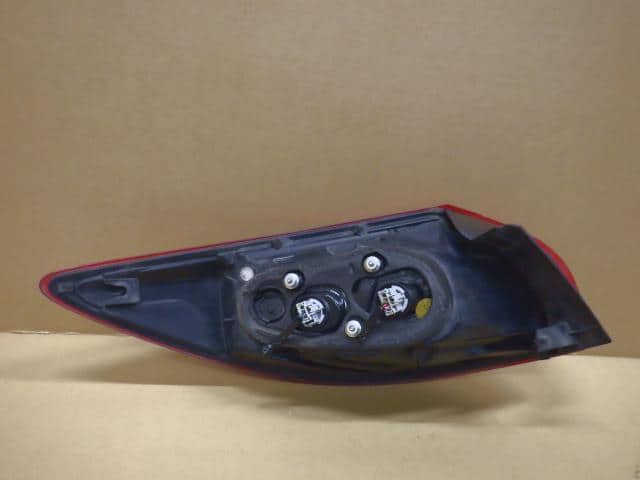 Right Tail Light MAZDA CX-5 2012 LDA-KE2AW — photo 2