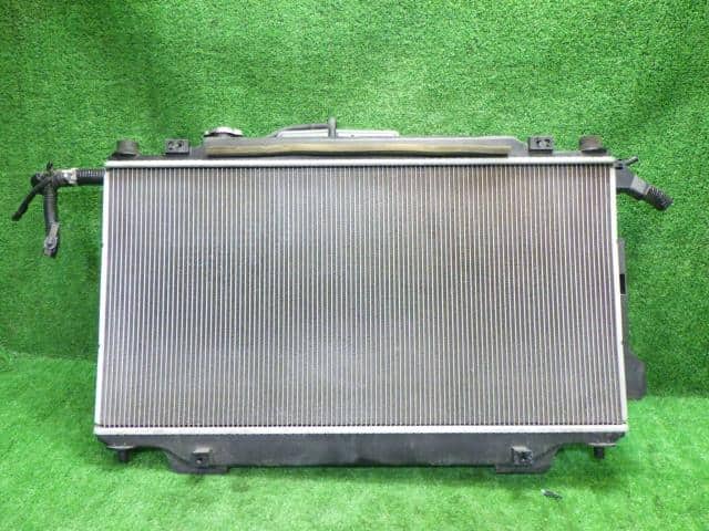 Radiator MAZDA Axela 2018 DBA-BM5AS PE2015200 — photo 1