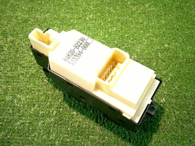Power Window Switch DAIHATSU Mira 2009 DBA-L285S 84820B2230 — photo 2