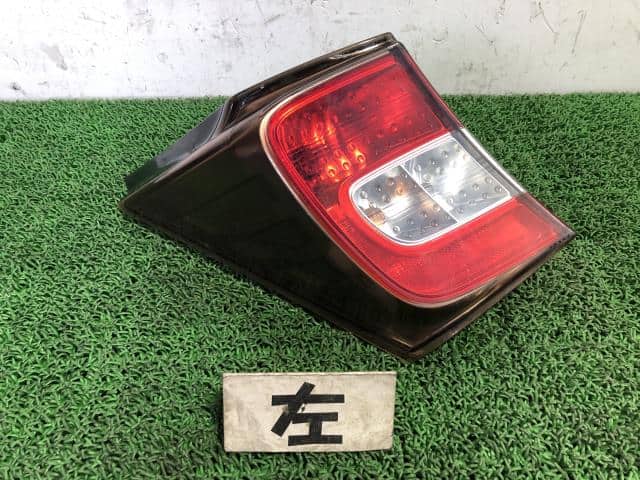 Left Tail Light HONDA Freed Spike 2010 DBA-GB3 — photo 2