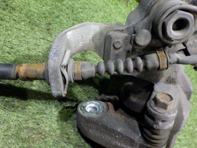 Rear Right Caliper HONDA CR-Z 2010 DAA-ZF1 — photo 3