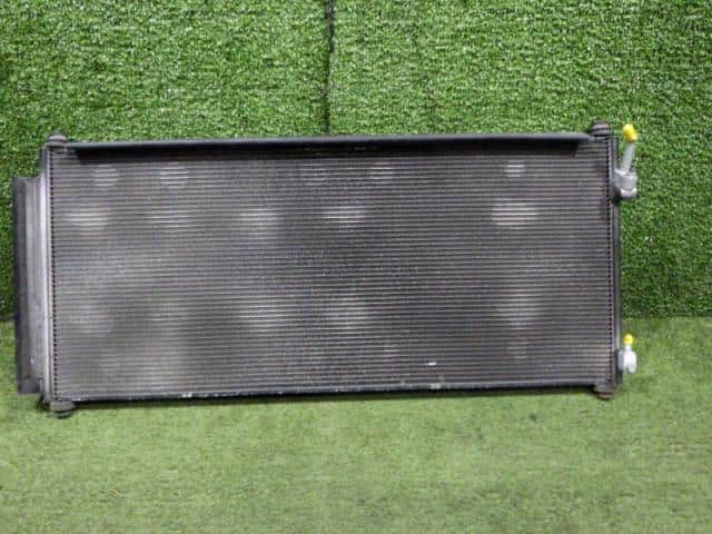 Condenser HONDA CR-Z 2010 DAA-ZF1 — photo 2