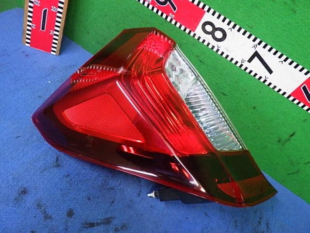 Left Tail Light HONDA Fit 2014 DAA-GP6 33550T5AJ31 — photo 2