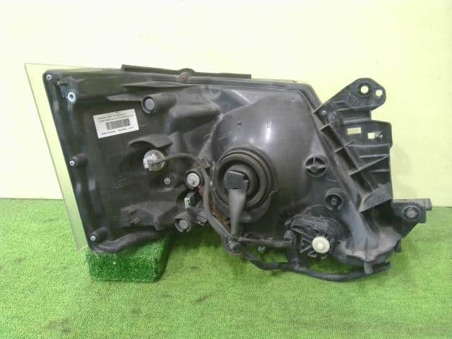 Left Headlight NISSAN Nv350 — photo 4