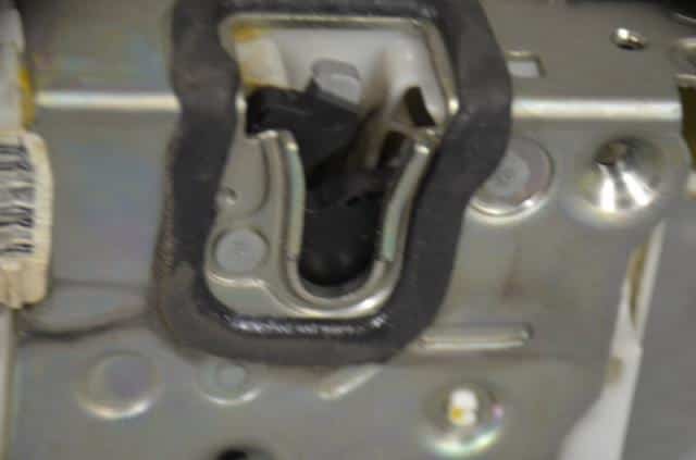 Front Left Door Lock Actuator MERCEDES-BENZ Benz a class 2008 DBA-169032 — photo 6