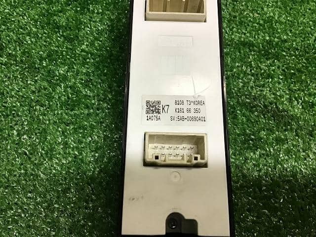 Power Window Switch MAZDA 2018 3DA-KG2P K16166350 — photo 3