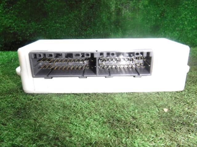 Engine Control Unit HONDA Vamos Hobio 2004 UE-HJ2 — photo 2