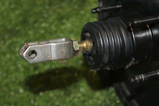 Brake Master Cylinder NISSAN Sunny 2001 GF-FNB15 460106M000 — photo 2