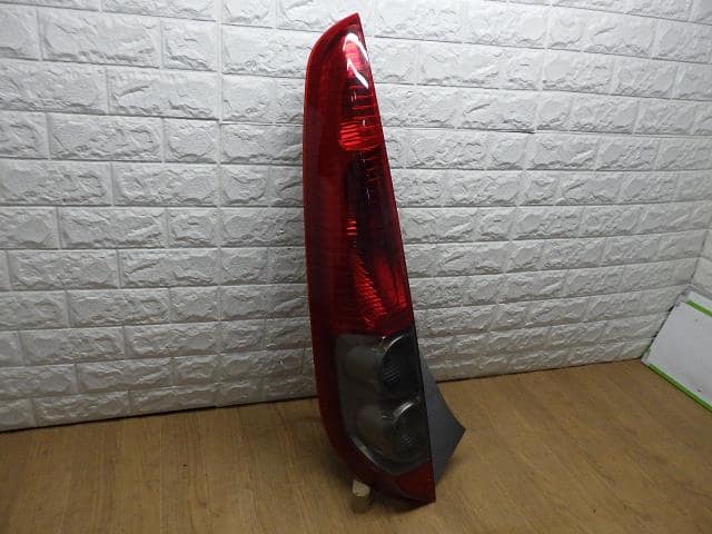 Left Tail Light HONDA Life 2006 CBA-JB6 — photo 3