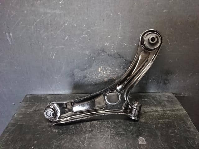 Front Left Lower Control Arm SUZUKI Lapin 2011 DBA-HE22S 4520285K10 — photo 4