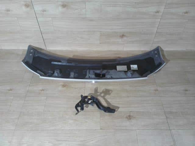 Bonnet Hood DAIHATSU Tanto 2014 DBA-LA600S — photo 3