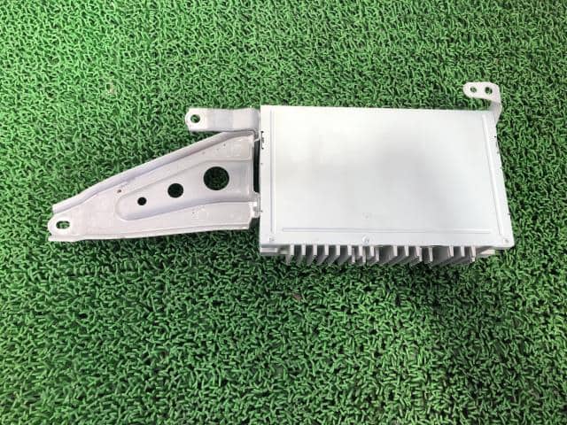 Audio Amp TOYOTA Crown 2014 DAA-AWS210 8628030711 — photo 2