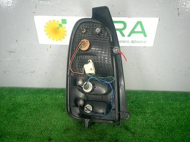 Right Tail Light DAIHATSU Mira 2002 TA-L710S 8155097235000 — photo 3