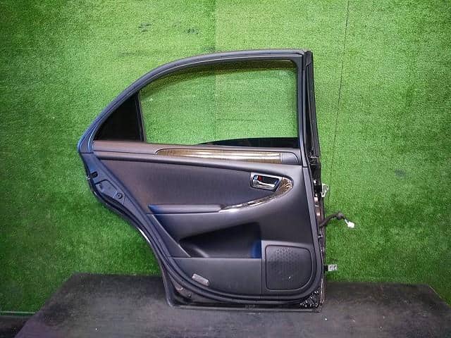 Rear Left Door Assembly TOYOTA Crown Majesta 2006 DBA-UZS186 — photo 2