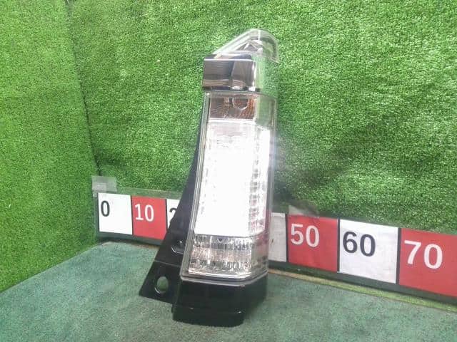 Right Tail Light HONDA N BOX 2012 DBA-JF2 — photo 2