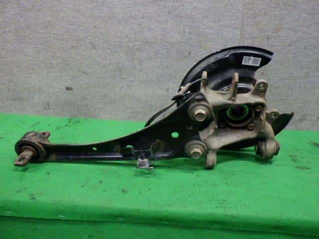 Rear Right Knuckle Hub Assembly TOYOTA Auris 2014 DBA-NZE184 — photo 6