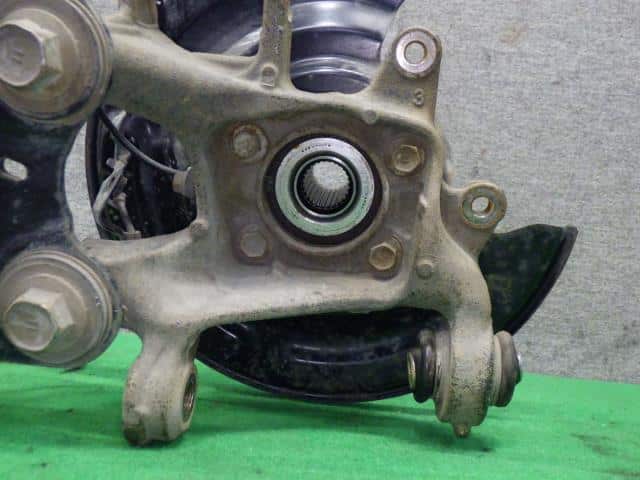 Rear Right Knuckle Hub Assembly TOYOTA Auris 2014 DBA-NZE184 — photo 4