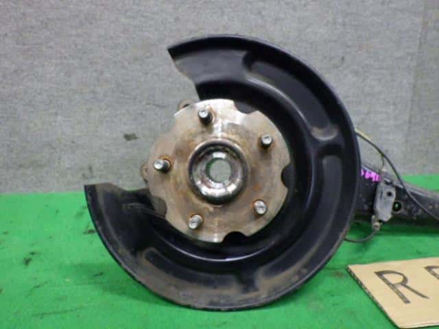 Rear Right Knuckle Hub Assembly TOYOTA Auris 2014 DBA-NZE184 — photo 2
