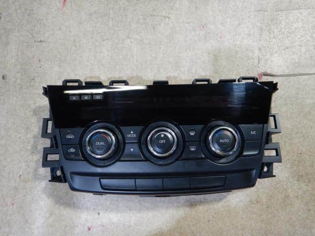 A/C Control Panel MAZDA Atenza 2012 LDA-GJ2FP G44N61190G — photo 1