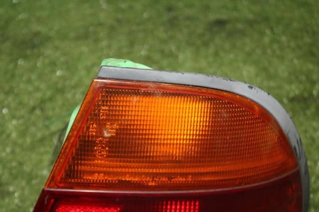 Right Tail Light NISSAN Pulsar 1997 E-FN15 — photo 4