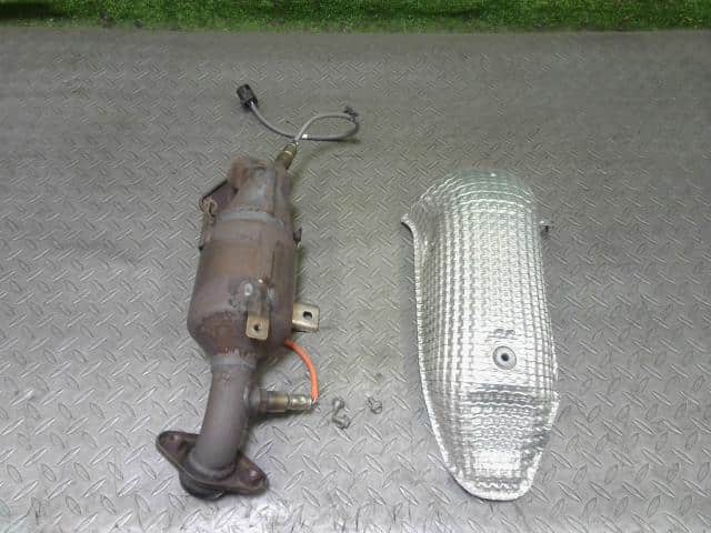 Exhaust Manifold SUZUKI Wagon R 2018 DAA-MH55S 1411065R00 — photo 1