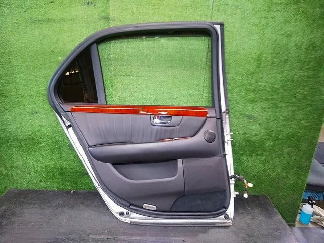 Rear Left Door Assembly TOYOTA Celsior 2004 CBA-UCF31 — photo 2