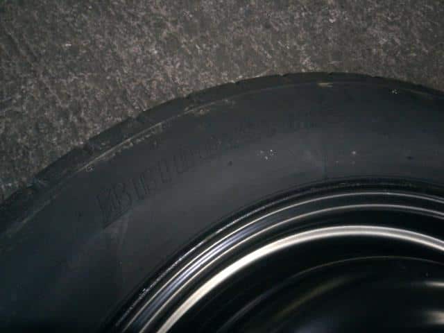 Tire/Wheel Assembly FORD Ford escape 2013 ABA-LFAL3P — photo 3