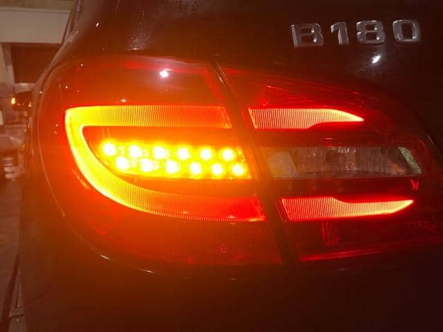 Left Tail Light MERCEDES-BENZ Benz b class 2013 DBA-246242 — photo 5
