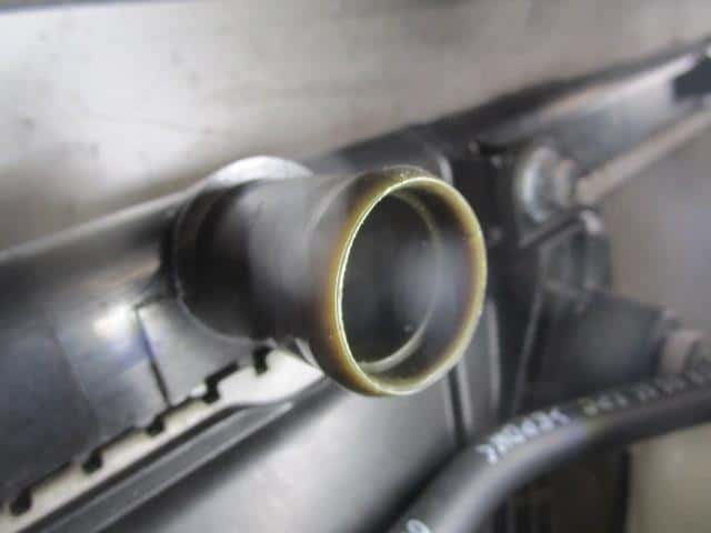 Radiator HONDA Fit 2011 DBA-GE6 — photo 3