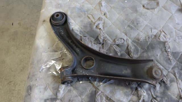 Front Right Lower Control Arm MAZDA Az wagon 2009 DBA-MJ23S — photo 5