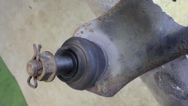 Front Right Lower Control Arm MAZDA Az wagon 2009 DBA-MJ23S — photo 2