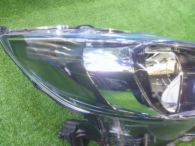 Right Headlight MITSUBISHI Ek space 2020 5A — photo 3